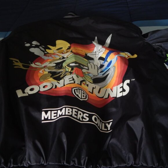 Members Only Looney Tunes Varsity Jacket/ Size Extra Small - Picture 7 of 8